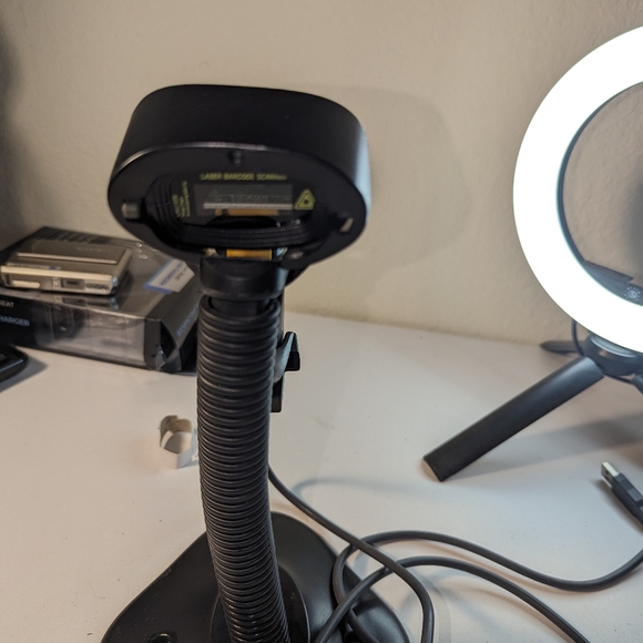 SYMCODE MJ-4209 HANDHELD LASER BARCODE SCANNER - Picture 3 of 7